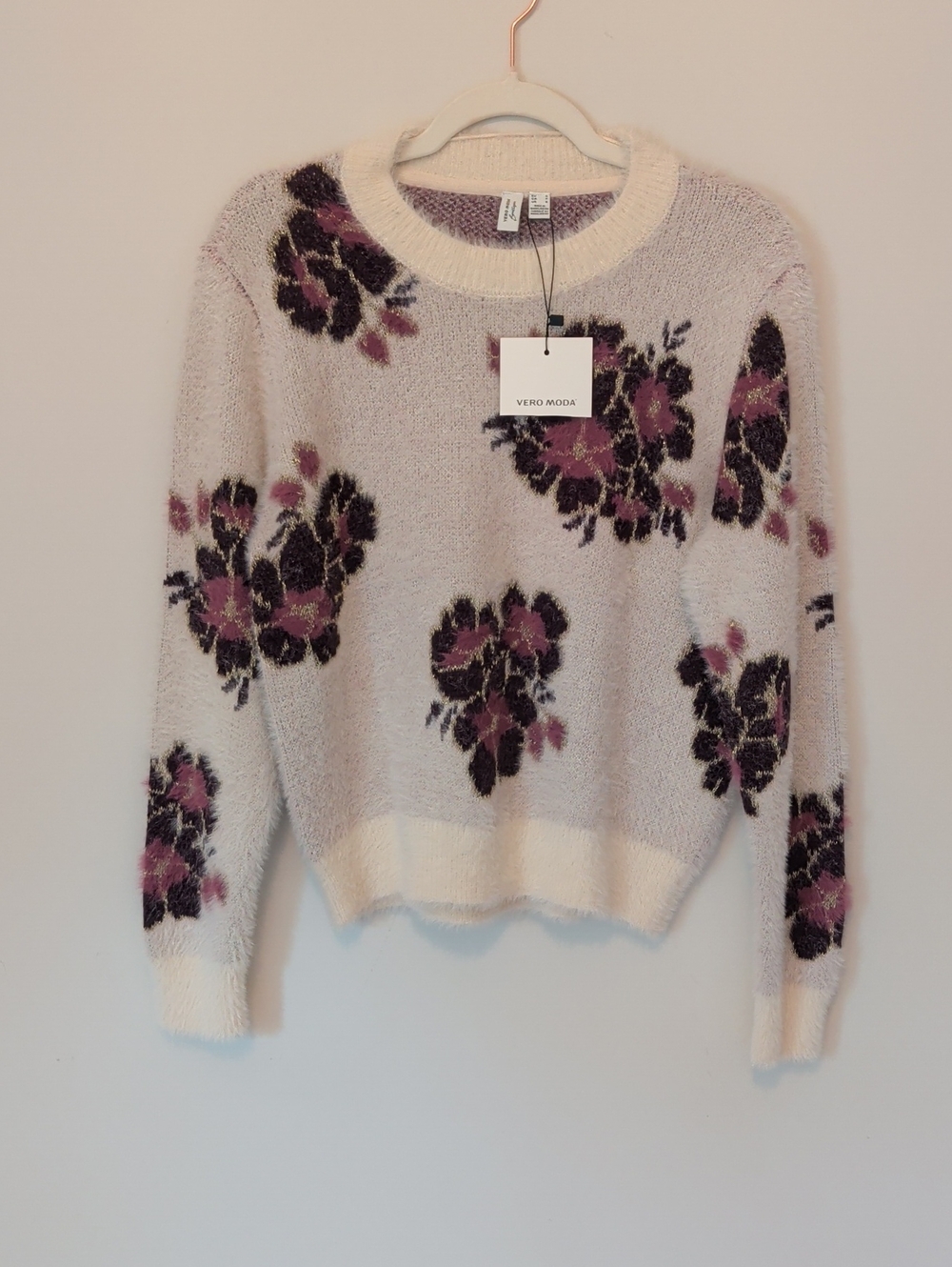 NWT Vero Moda Boutique Cream Crewneck Sweater with Purple Floral - Size Small